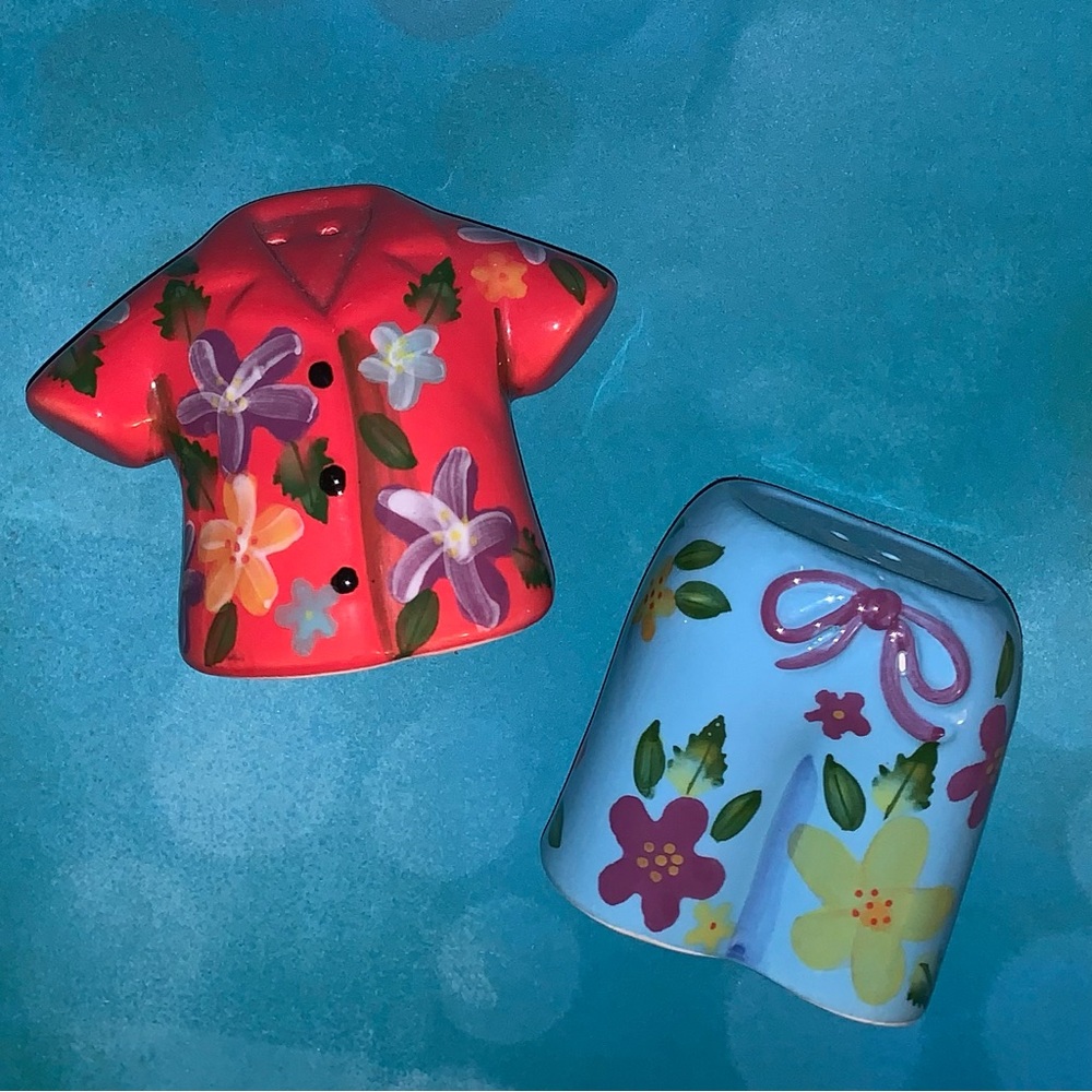 Set of Vintage Hawaiian Themed Salt and Pepper Shakers.